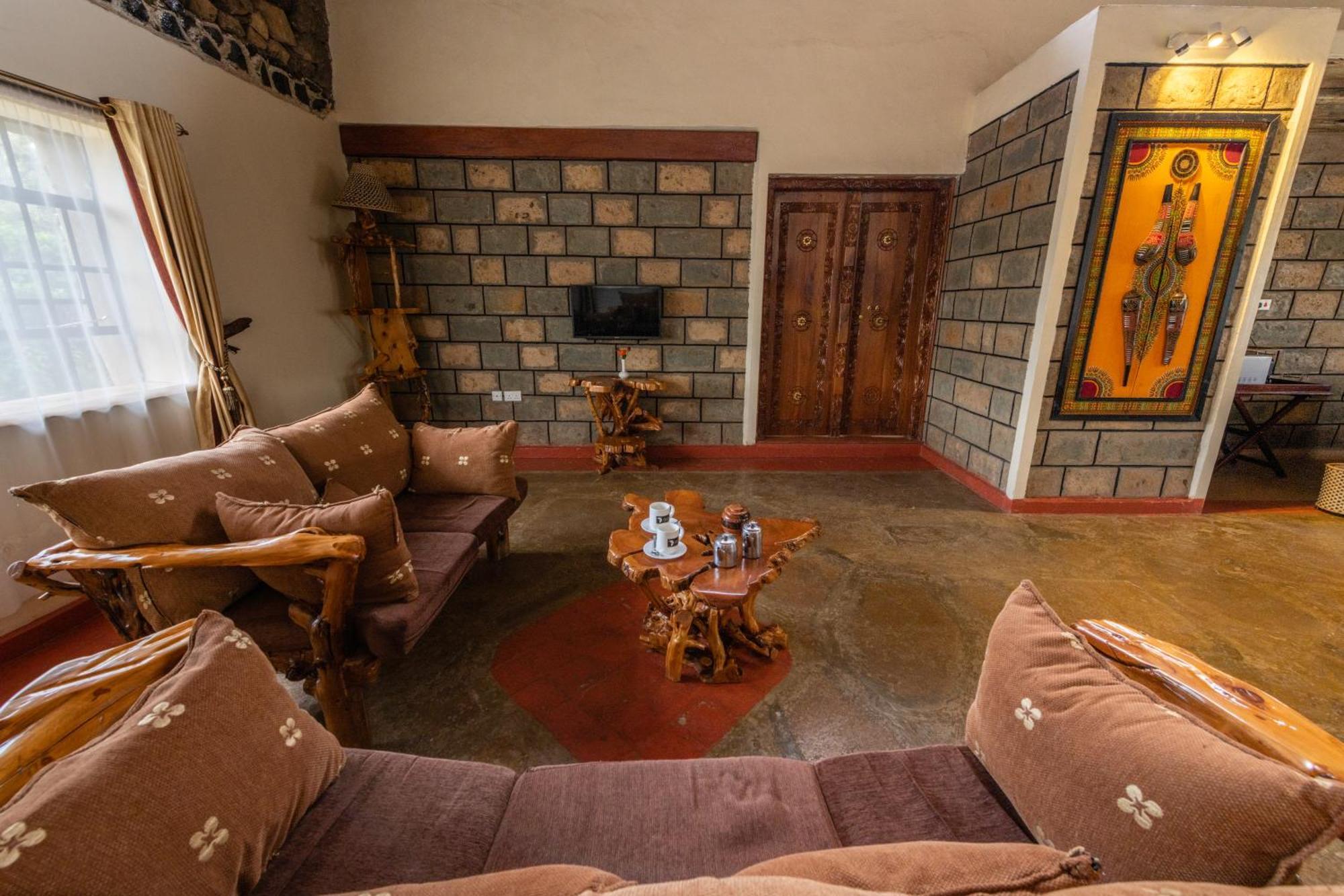 Naivasha Kongoni Lodge - Lakefront Getaway ภายนอก รูปภาพ